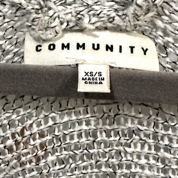 Aritzia Community Ionic Cape - XS/S - Picture 4 of 4